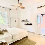 3Br On Mm Stairs With A Quiet Terrace